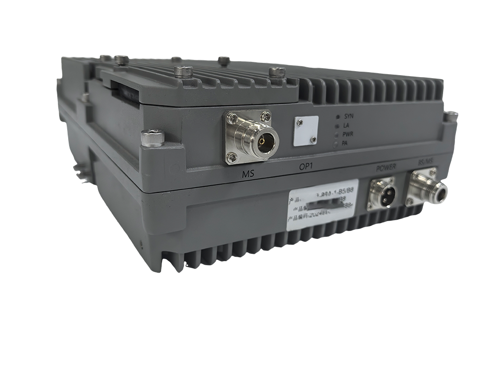  小金三频手机信号接收器2000㎡