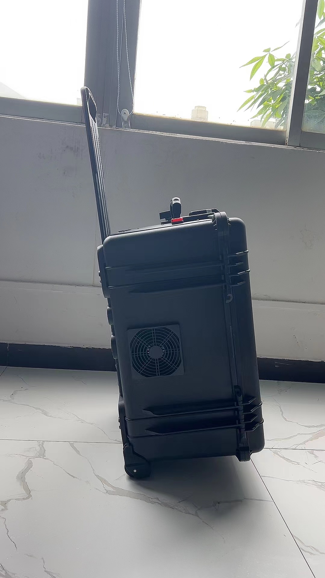 小金手拉箱型移动通信干扰器